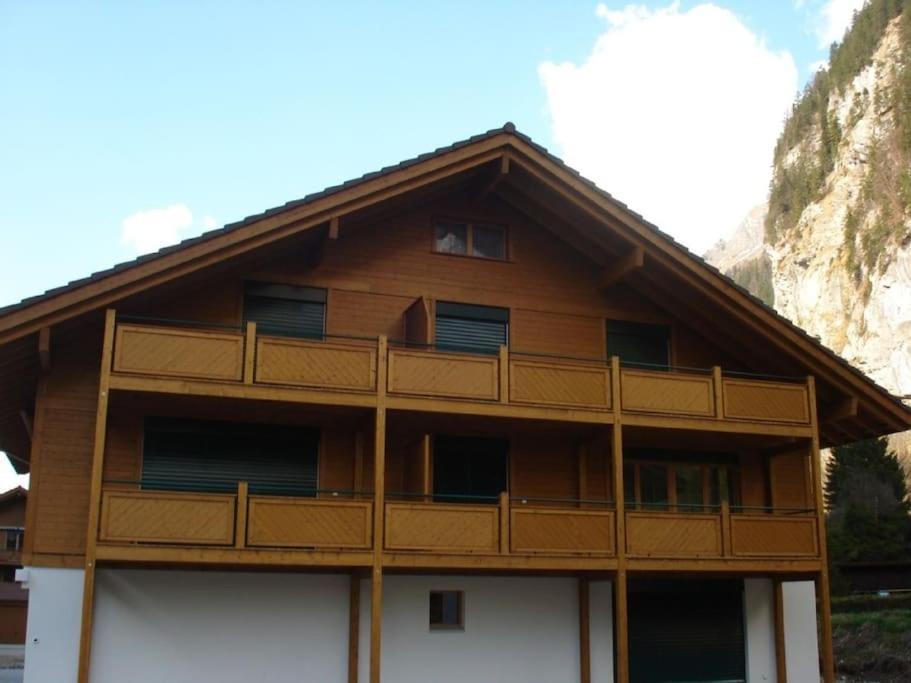 Apartamento Charming Penthouse Lauterbrunnen Exterior foto