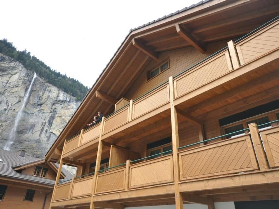 Apartamento Charming Penthouse Lauterbrunnen Exterior foto