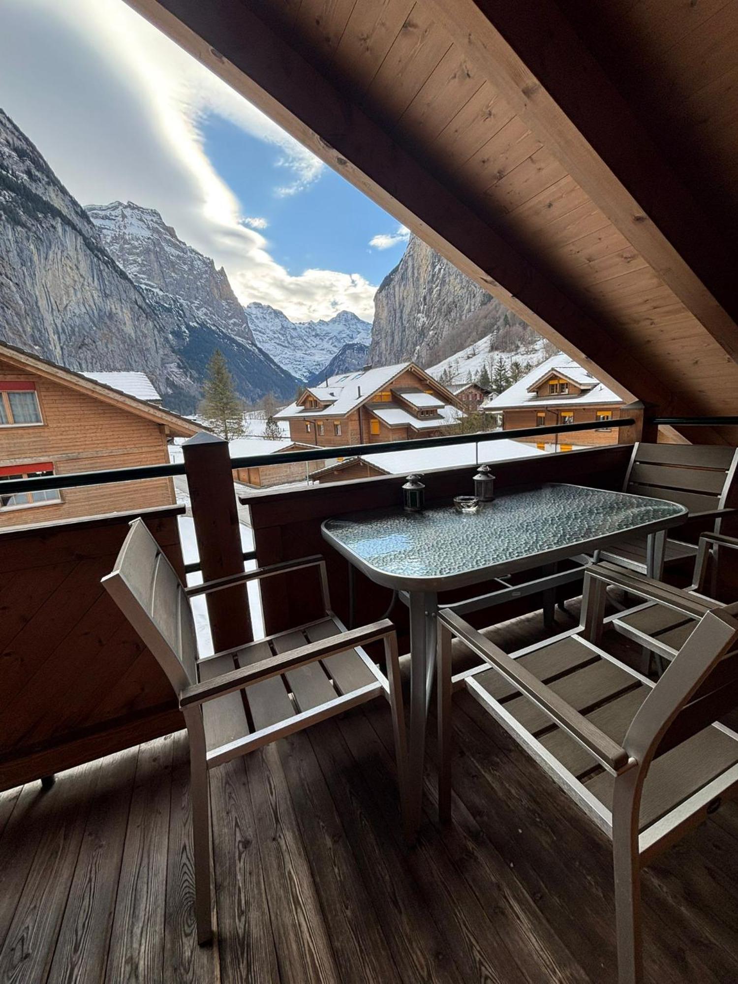 Apartamento Charming Penthouse Lauterbrunnen Exterior foto